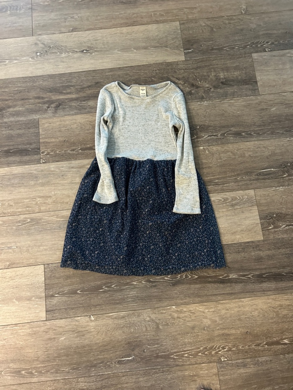 OshKosh B'gosh Gray Knit Top with Navy Floral Skirt Dress